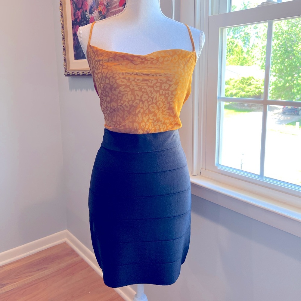 Bebe little black skirt